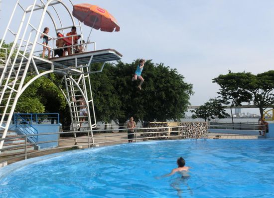 Nevio traut sich! Maya sowieso...