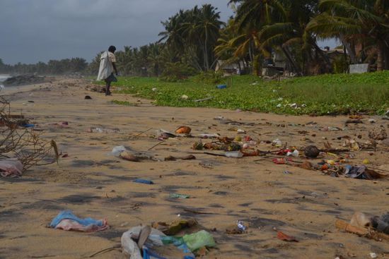 Plasteflaschen-Sammelmann