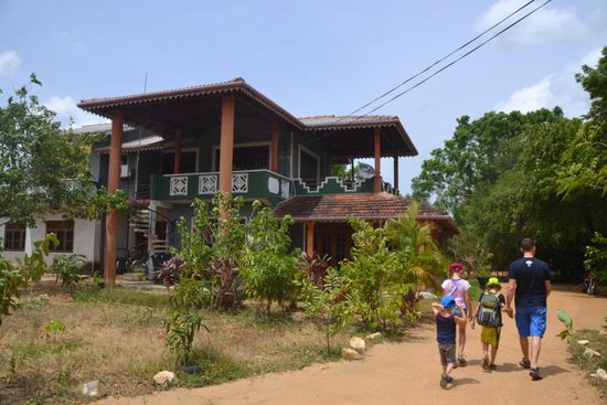 Guten Morgen Singhagiri Villa