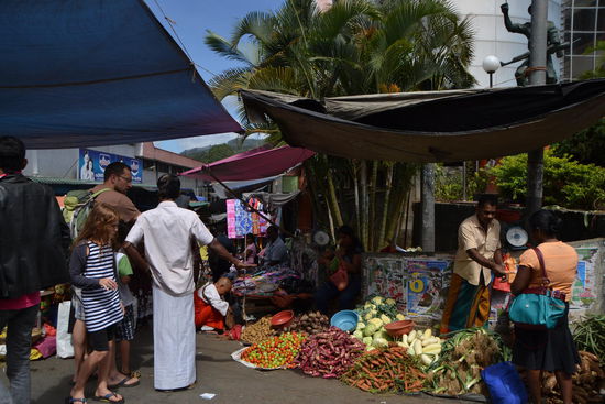 Markt in Bandarawela mit unserem Gastgeber
