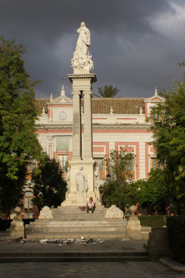 Fette Wolken über dem Plaza del Trifuno