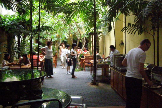 Fruehstueck im Hotel Puri