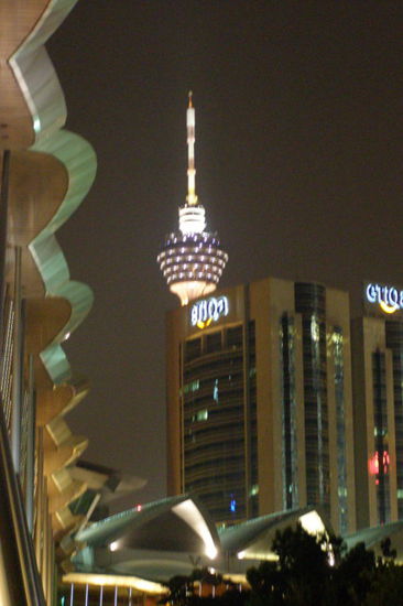 KL Tower abends