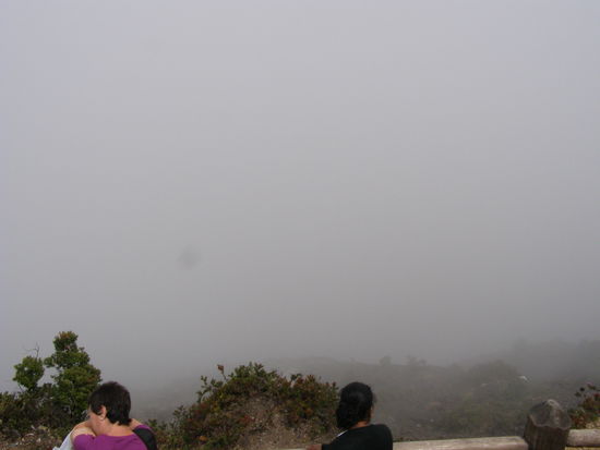 Blick auf den Krater des Poas. 
Schön, gell!