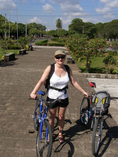 Wohlan, edler Recke, schnürt Euer Wams und sattelt Euer Ross.
Alsdann lasset uns gen Granada ziehen!