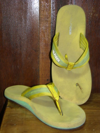 Lolek hinten, mausetot.
Im Vordergrund gut zu sehen: Der trauernde Bolek.