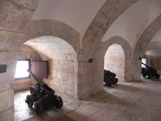 ... genauso wurde er aber auch als Wehrturm und Gefängnis genutzt.