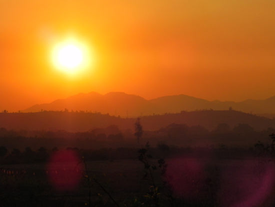 Sonnenuntergang des Tages: In den nördlichen Shan-Bergen
