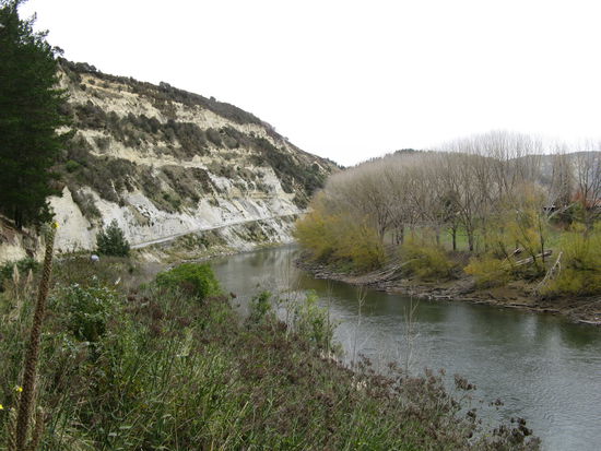 Eindruecke am Fluss.