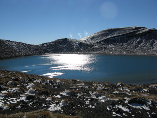Die Sonne glitzert im "Blue Lake".