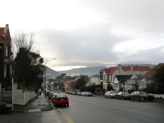 Blick von der "High Street" in "Dunedin" auf die Bucht.