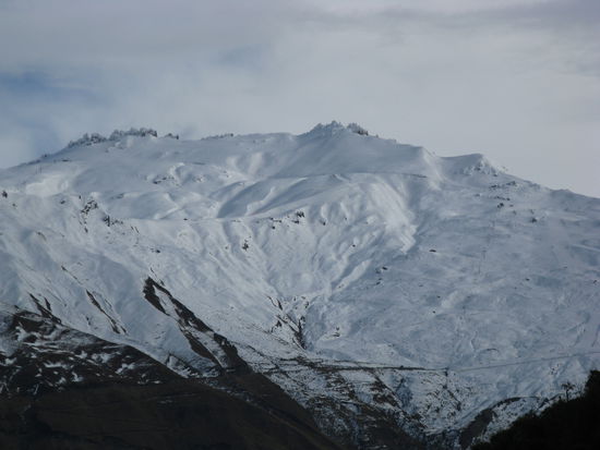 Das Skigebiet am "Treble Cone". Halb rechts ist einer der 3 Lifte zu erkennen.