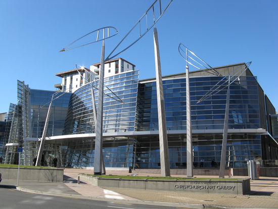 Die "Christchurch Art Gallery", eines der modernsten Gebaeude in der Stadt.