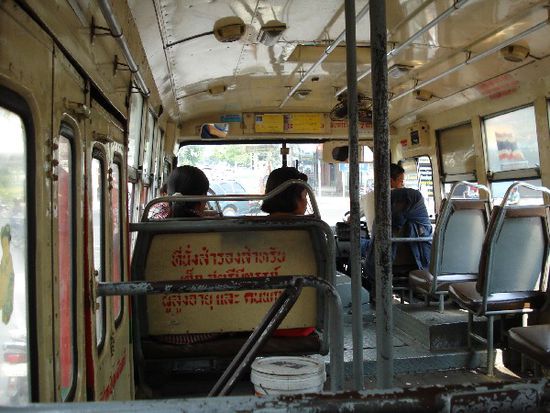 Non-AC Bus. Lustig wars!