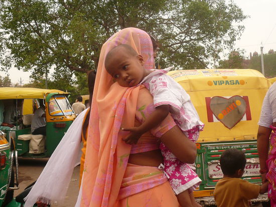 Kahlgeschorene Kinder...