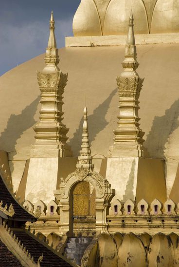 Pha That Luang. Besonders am späten Nachmittag schön anzusehen.