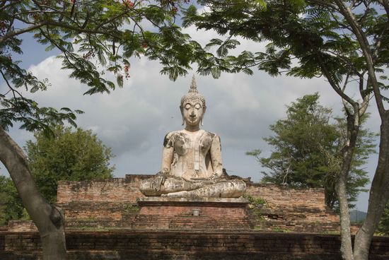 In der Nähe vom Wat Phra Phai Luang.
