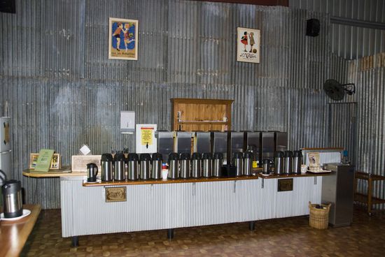 Auf in den Kampf! Die Kaffeekannen warten auf den kritischen Tester.