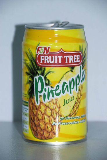 Malaysia: Pineapple Beer aus Malaysia, 0,30 Euro für 0,33 Liter-Dose, 0% alc./vol., war mir zu süß, Sandra hat es geschmeckt, Note 3,0.