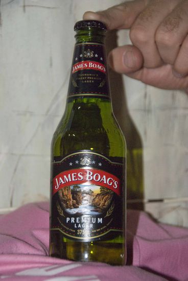 Australien: James Boag’s Premium Lager Beer aus Tasmanien/Australien, 2,40 Euro für 0,375 Liter-Flasche, 5,0% alc./vol., Note 3,0