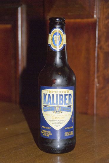 USA: Guiness Kaliber  Beer aus Irland, 3,80 Euro für 12-Unzen-Flasche, &lt;0,5% alc./vol., Note 3,5.
