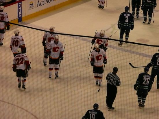 Da sind die Flames nochmal! Die habe den Canucks die Bude mit 7:1 voll gemacht.