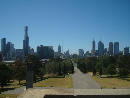 Melbourne vom „Shrine of Remembrance“ aus gesehen