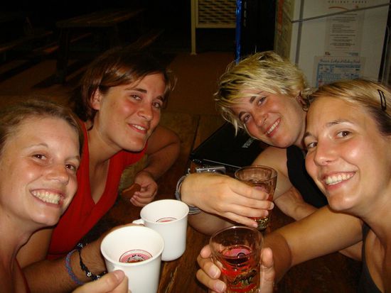 Wir konnten es nicht lassen mit einem „Jägerbomb“ auf die Schweiz anzustossen…