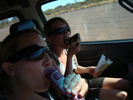 Im Outback verlaufen Glaces viel schneller!