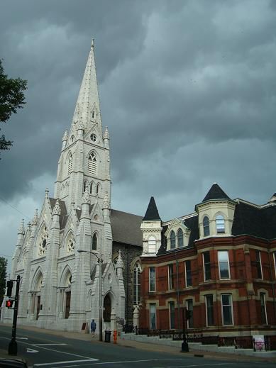Ein kleiner Teil von Halifax mit dem
drohenden Unwetter im Hintergrund