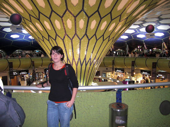 Flughafenhalle Abu Dhabi