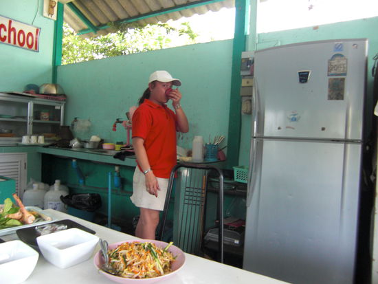 unser Ladyboy Kochlehrer Micky