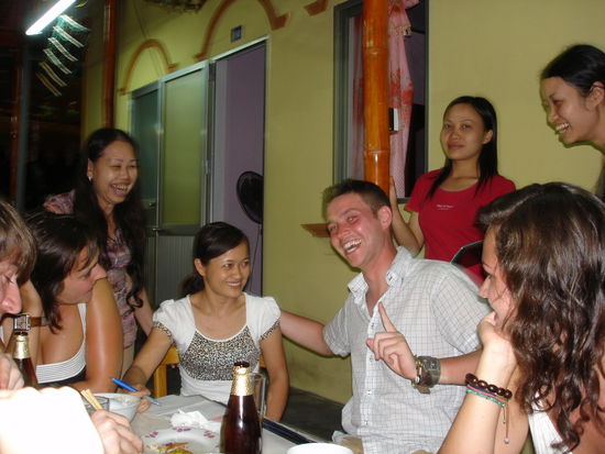 Englisch-Vietnamesische Kommunikation kann manchmal etwas laenger dauern.