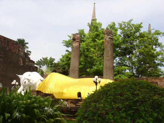 Der "kleine" liegende Buddha