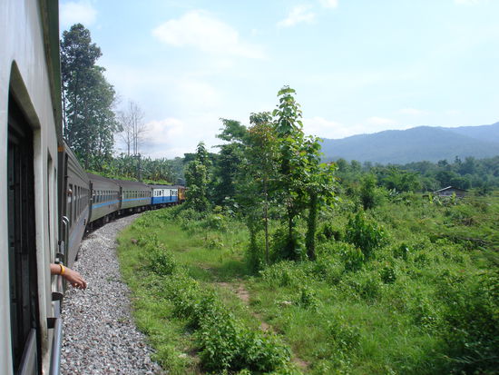 Ausblick aus dem Sleeping Train auf dem Weg nach Chiang Mai