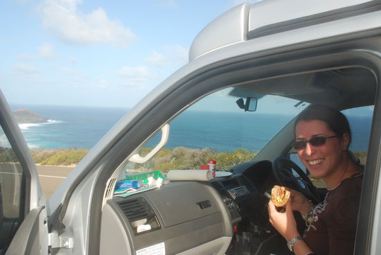 Lunchbreak mit Blick auf die Remarkable Rocks in Miniaturformat