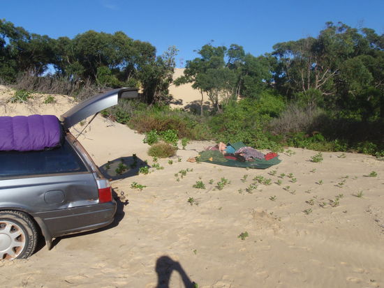 Unsere Schlafstaette. Binchen im Swag.