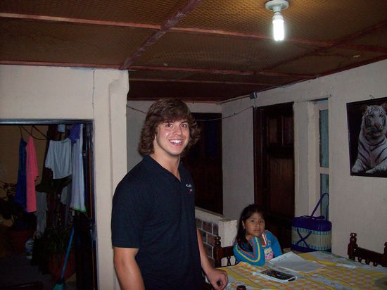 mein Mitbewohner Doug und die Nichte von Mayra