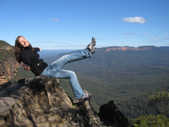 Blue Mountains (fuer alle Mamas: das Bild sieht nur so gefaehrlich aus...versprochen: ich passe auf sie auf!)