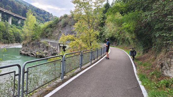 Der Radweg ist bis auf ein kleines Stück vor Brixen immer befestigt.