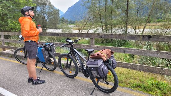 Der Radweg verlief meistens neben der Brenta, welche zuerst nach Osten und dann nach Süden fließt. Hier verläuft auch die Grenze Trentino/Südtirol und Venetien.