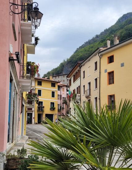 Stopp in Valstagna, Ortsteil Valbrenta, Piazza San Marco