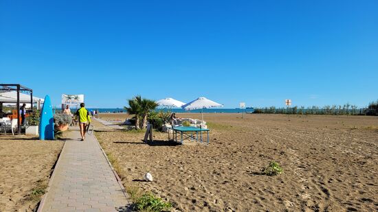 das öffentliche Strandbad