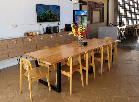 Die schöne, überdachte Outdoor-Küche im Attitude kann jeder Gast benutzen.