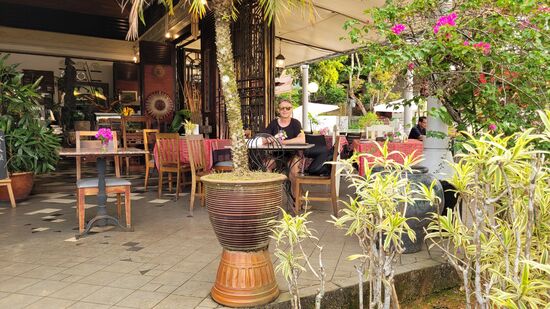 im Brooks-Cafe an der Waterfront