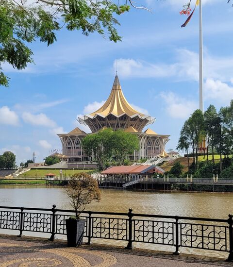 Sarawak State Legislative Assambly Building (Parlament von Sarawak)