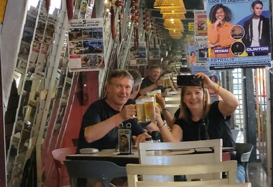 Erfreut stellten wir fest, dass unser Lieblingsrestaurant auf Langkawi, "the red Tomato", nur 350 Meter entfernt ist. Es wird noch von der selben Besitzerin geführt und das Essen schmeckte wieder ausgezeichnet.