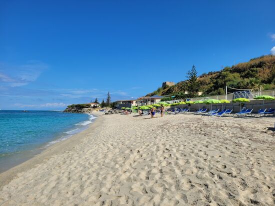 Privatstrand - ohne horrende Kosten für Liegestühle und Sonnenschirm