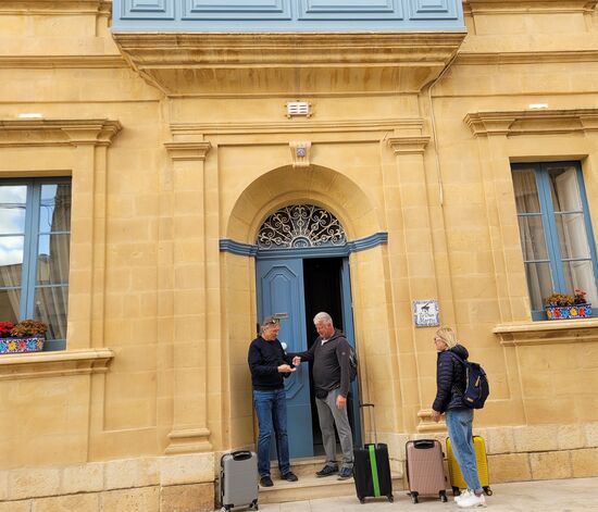 Ta' Dun Martin B&amp;B - genau 12 Stunden waren wir unterwegs.