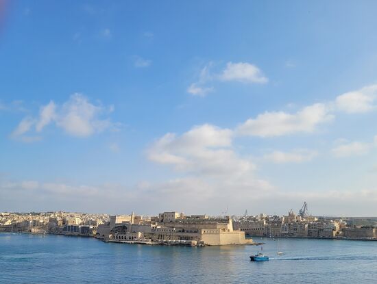 Blick hinüber zu den drei Städten